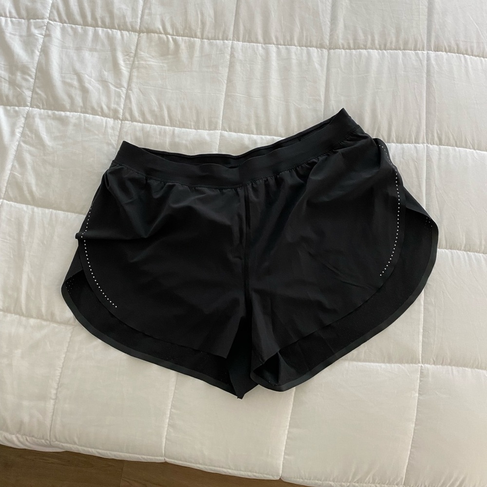 lululemon black find your pace shorts
